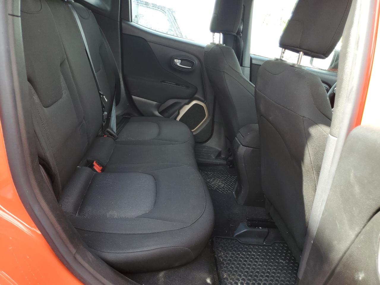 ZACCJAATXGPE32530 2016 Jeep Renegade Sport