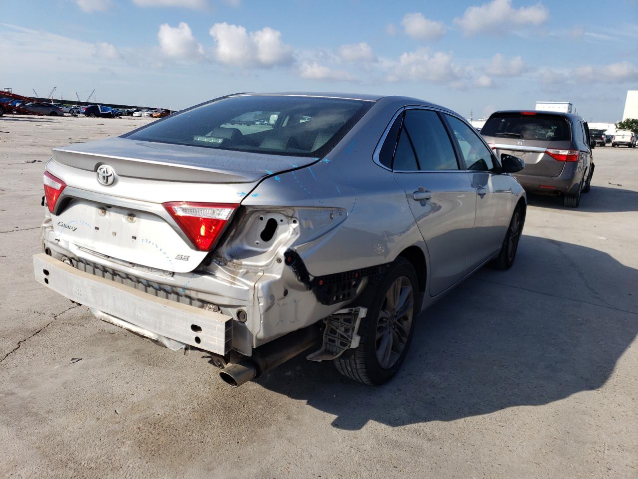 4T1BF1FK0GU225779 2016 Toyota Camry Le