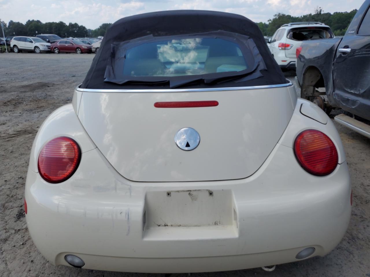 3VWCM31Y14M313680 2004 Volkswagen New Beetle Gls