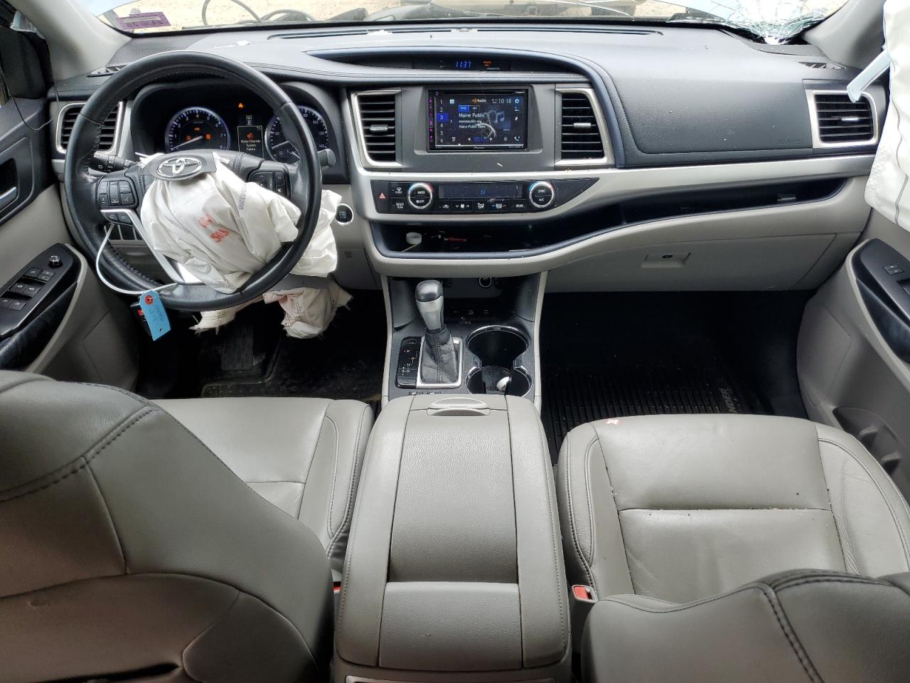 5TDJKRFH3ES037399 2014 Toyota Highlander Xle