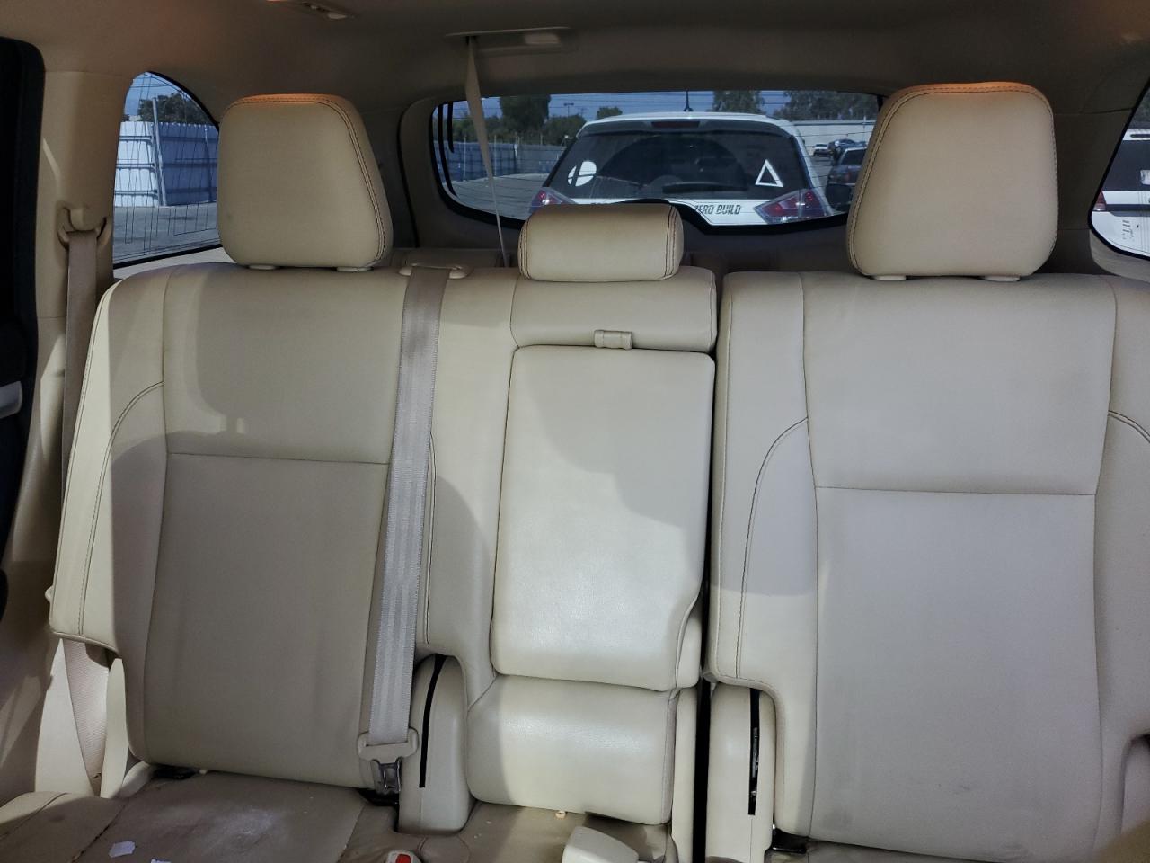 5TDKZRFH0JS543430 2018 Toyota Highlander Se