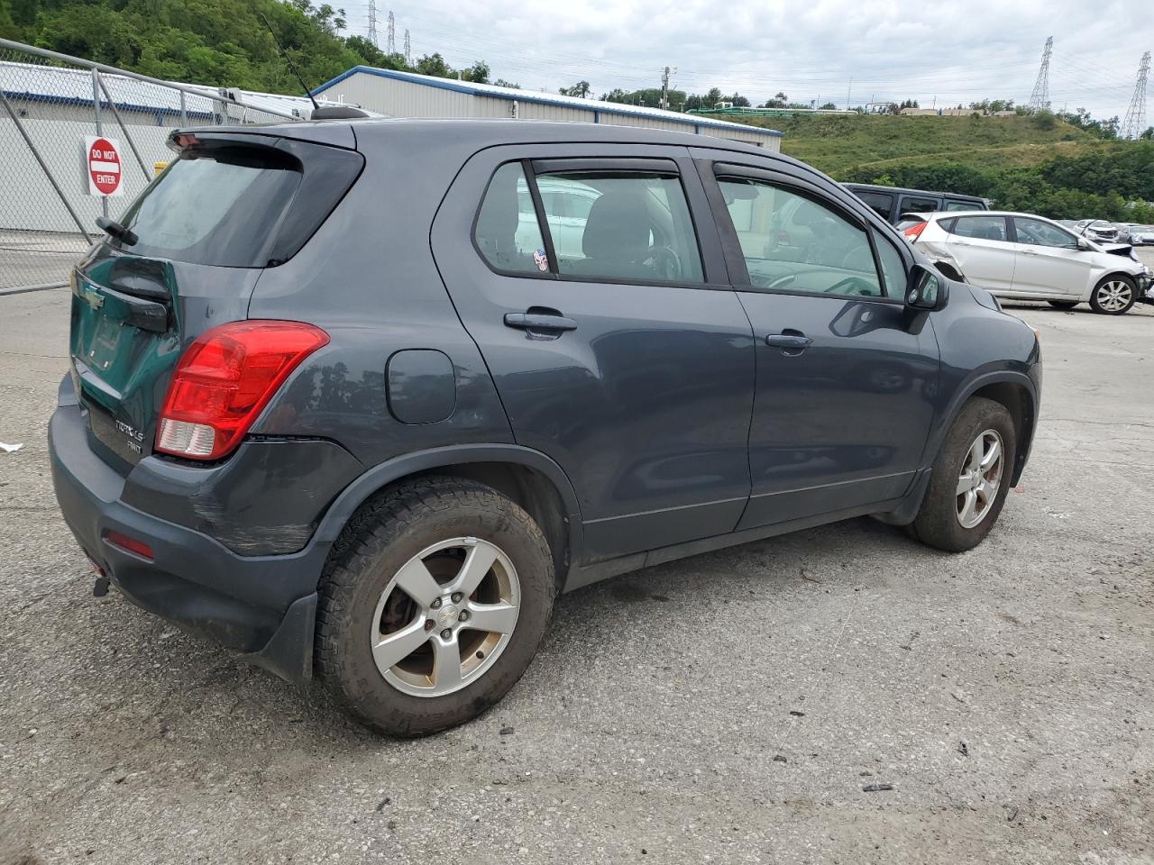 2016 Chevrolet Trax Ls vin: 3GNCJNSB6GL216980