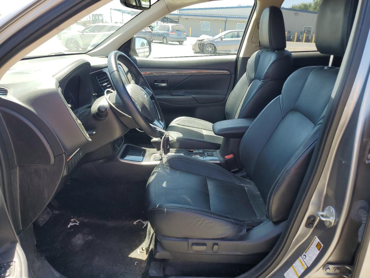 JA4AZ3A35KZ041415 2019 Mitsubishi Outlander Se