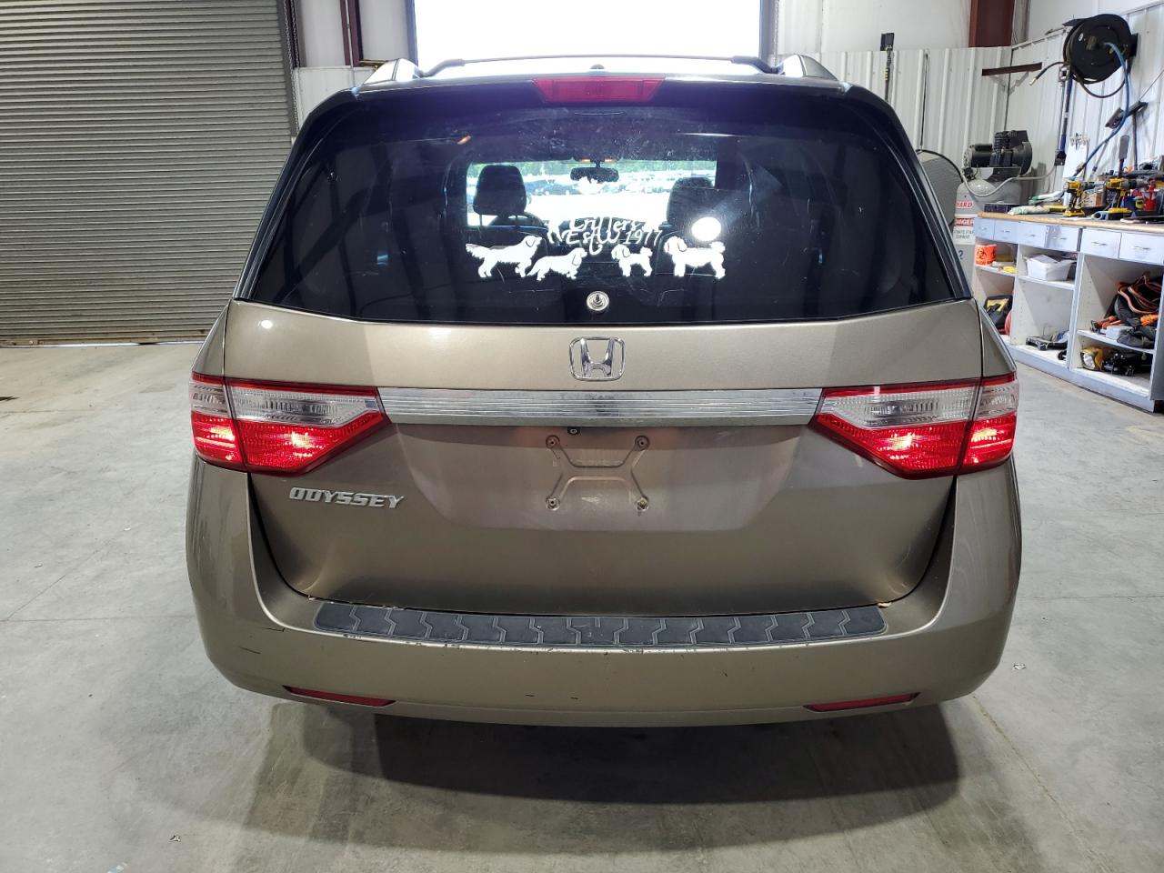 5FNRL5H69BB071061 2011 Honda Odyssey Exl