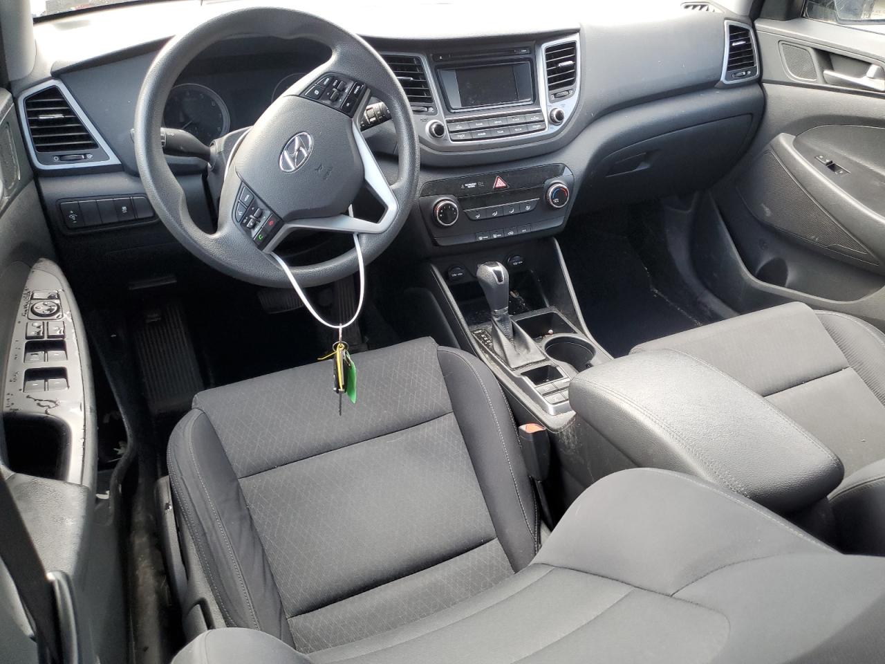 KM8J2CA41JU677890 2018 Hyundai Tucson Se