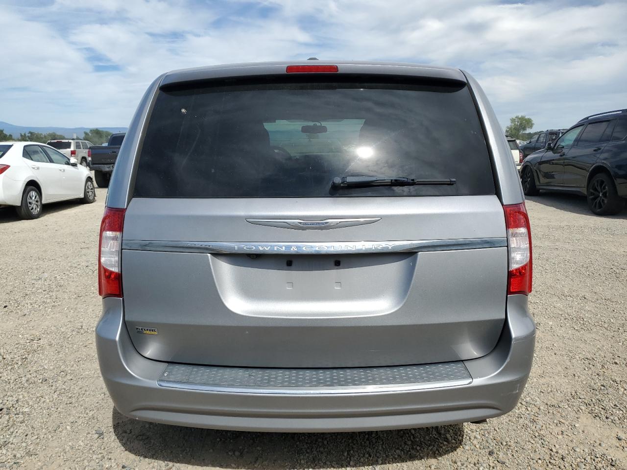 2015 Chrysler Town & Country Touring vin: 2C4RC1BG8FR739498