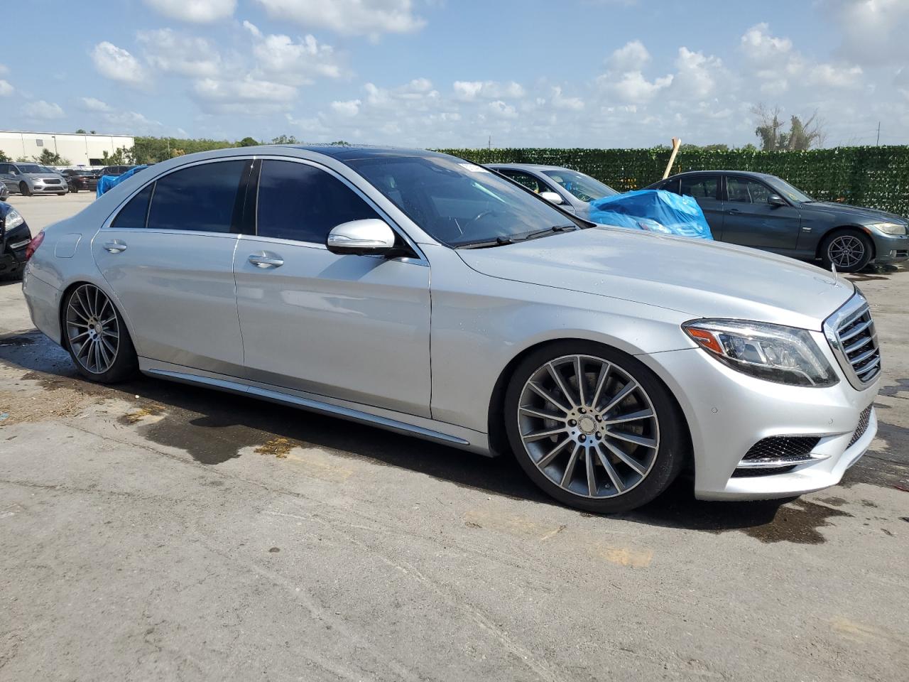 2016 Mercedes-Benz S 550 vin: WDDUG8CB5GA240907