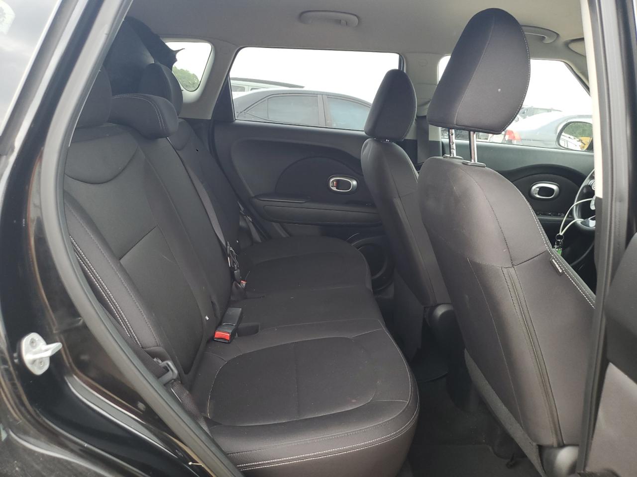 KNDJN2A2XF7165037 2015 Kia Soul