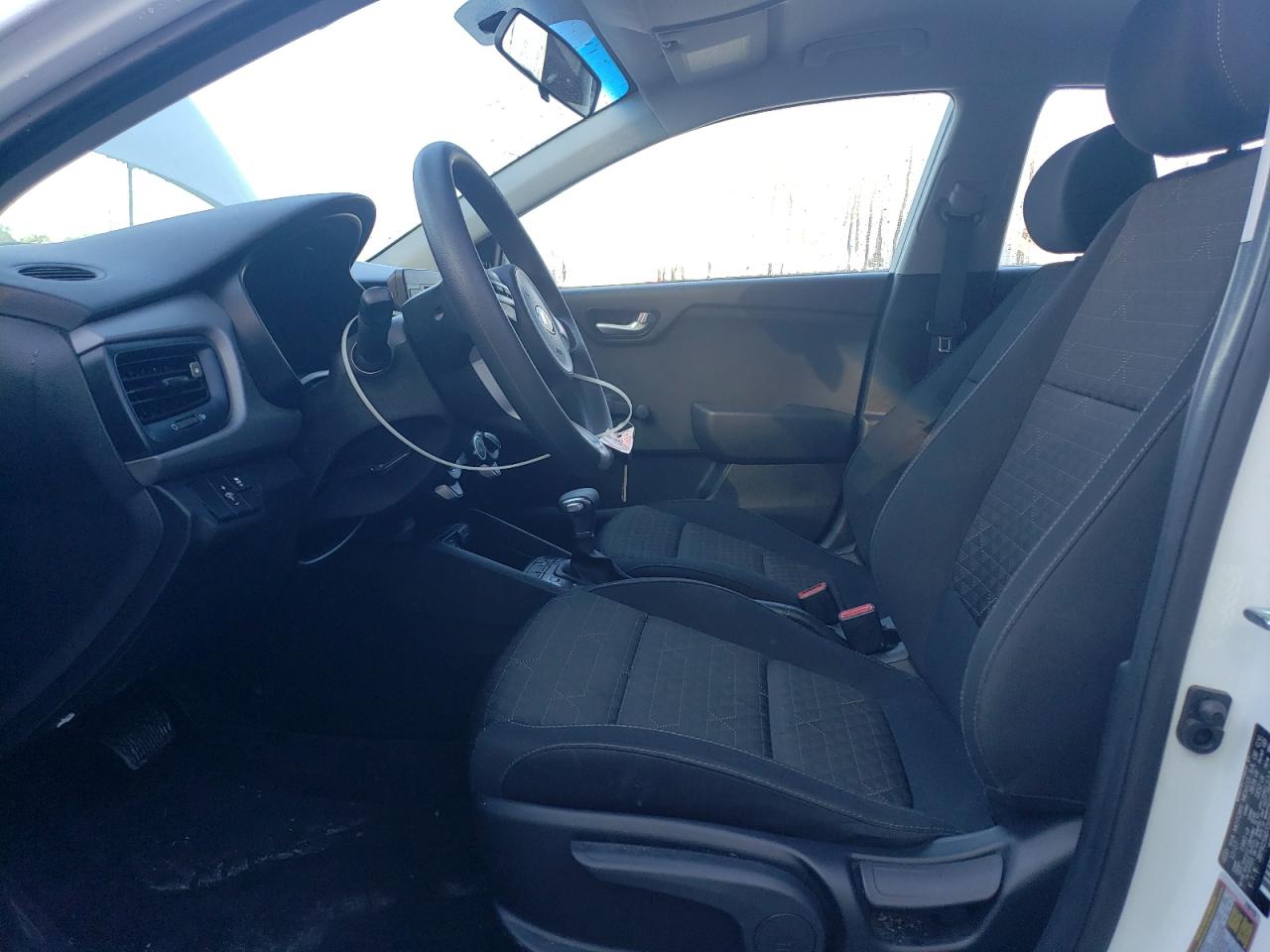 3KPA25AB7JE090669 2018 Kia Rio Lx