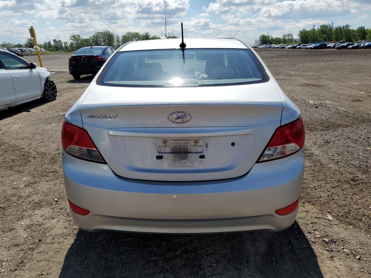 KMHCU4AEXDU297291 2013 Hyundai Accent Gls