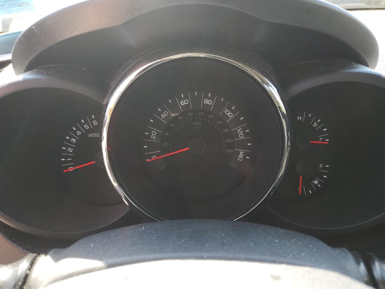 KNDJT2A21B7294977 2011 Kia Soul +