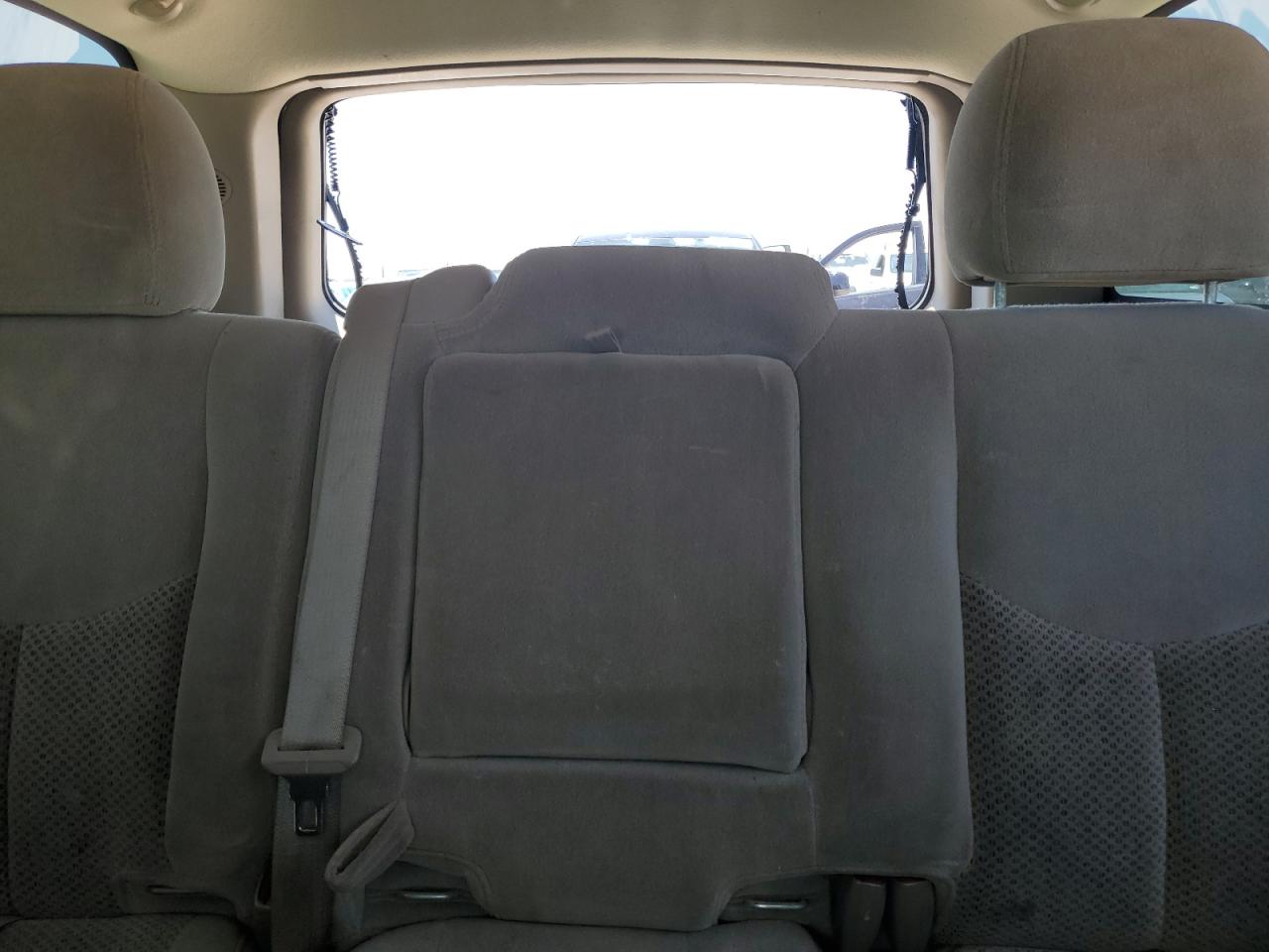 1GNEC13V24R270933 2004 Chevrolet Tahoe C1500