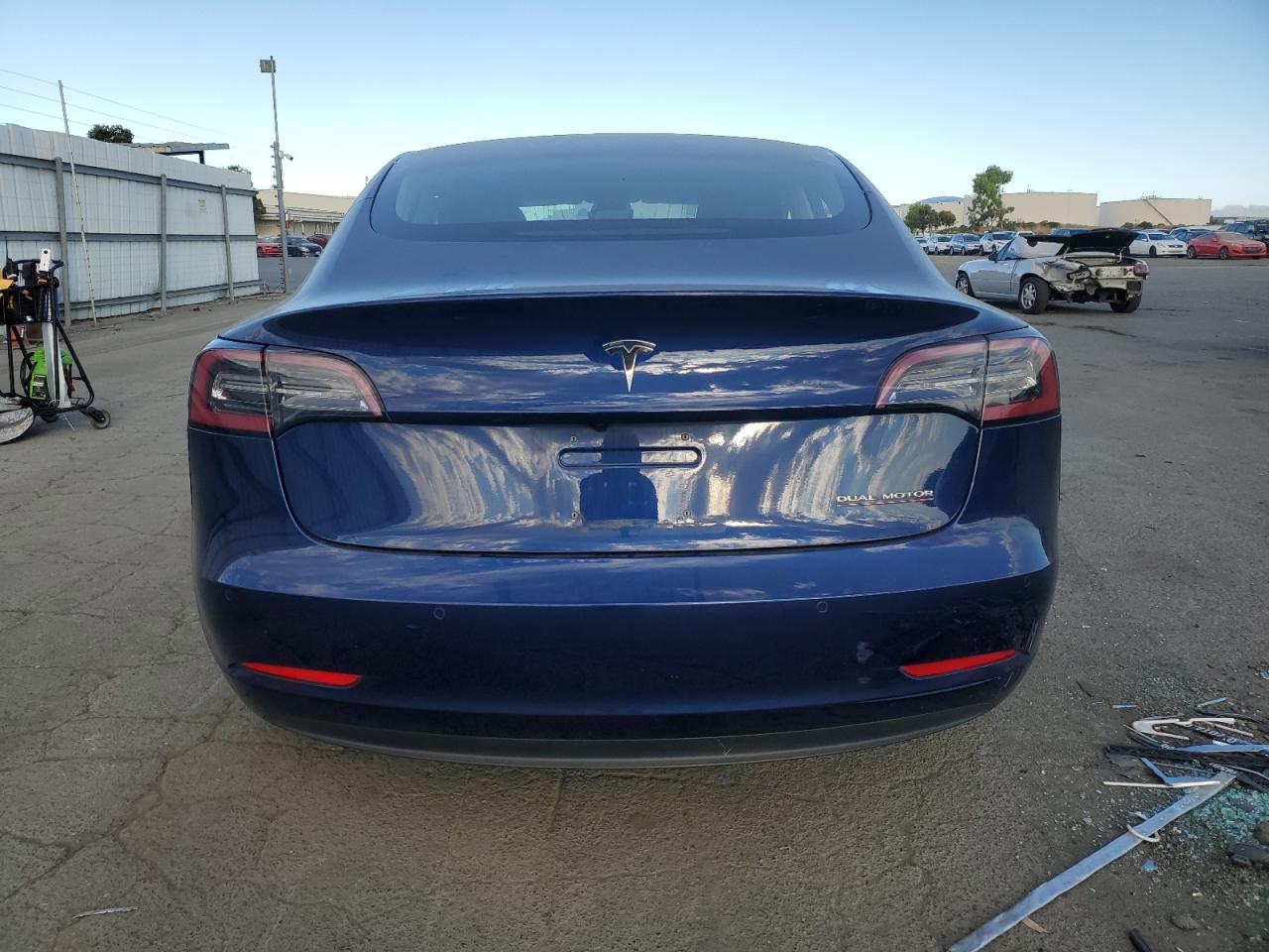 2018 Tesla Model 3 vin: 5YJ3E1EB7JF105278