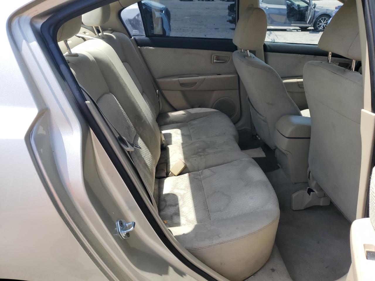 JM1BK12F141169969 2004 Mazda 3 I