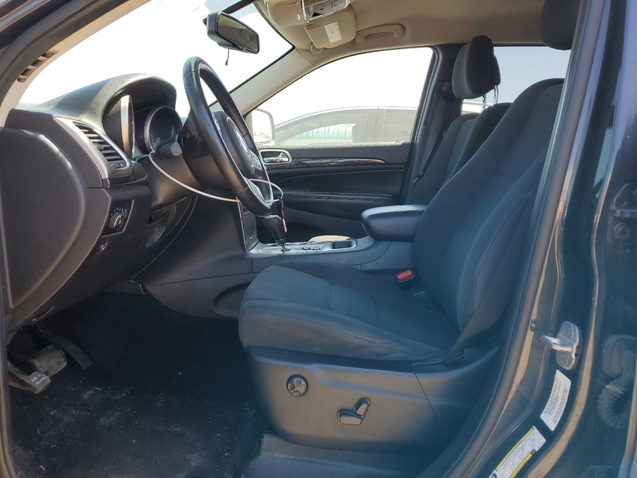 1J4RR4GG4BC571722 2011 Jeep Grand Cherokee Laredo