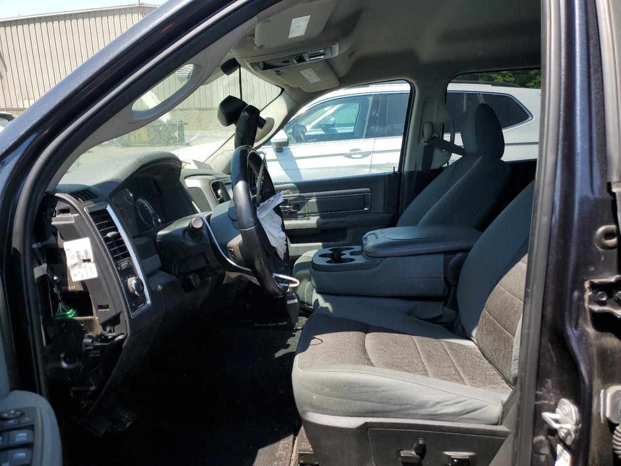 1C6RR7GT3HS685172 2017 Ram 1500 Slt