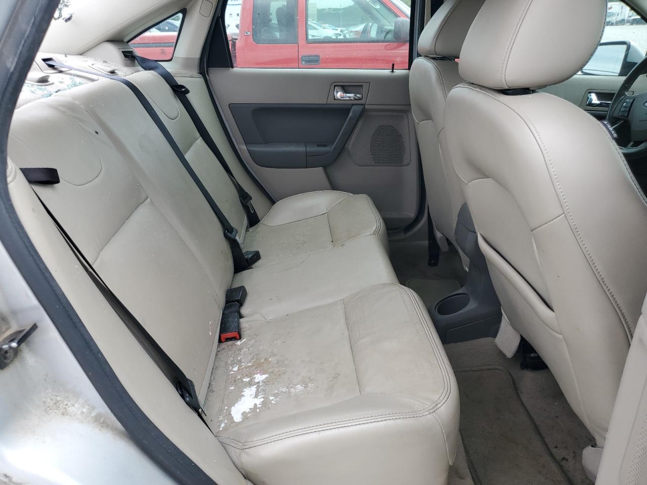 1FAHP35N88W223356 2008 Ford Focus Se