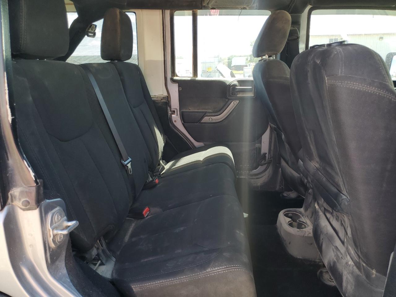 1C4BJWKG4FL662397 2015 Jeep Wrangler Unlimited Sport