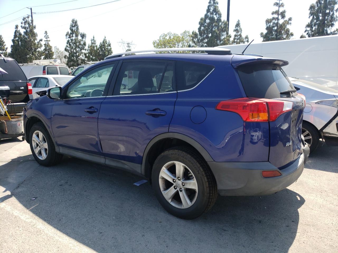 2014 Toyota Rav4 Xle vin: 2T3WFREV2EW102128