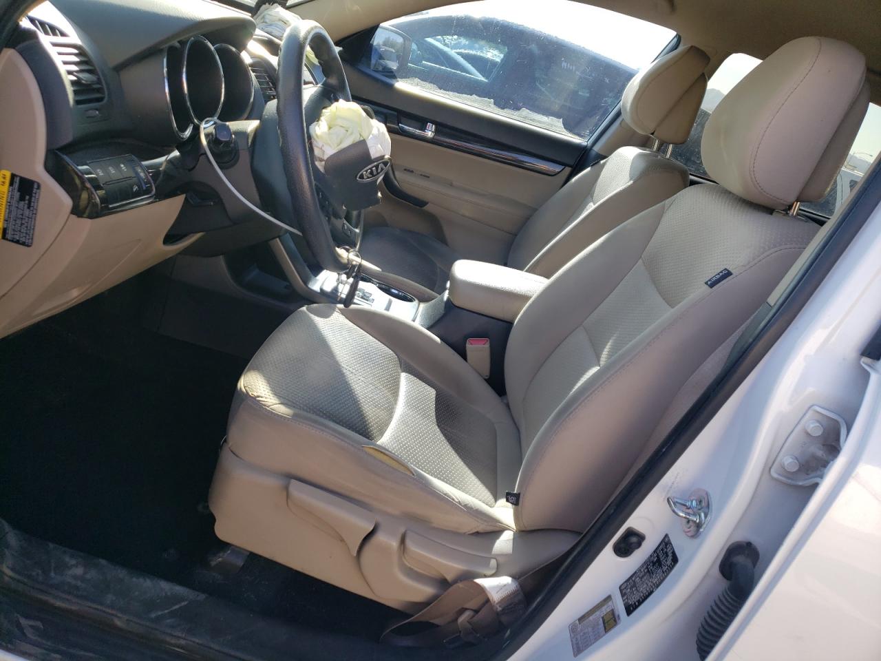 5XYKT4A18CG223559 2012 Kia Sorento Base