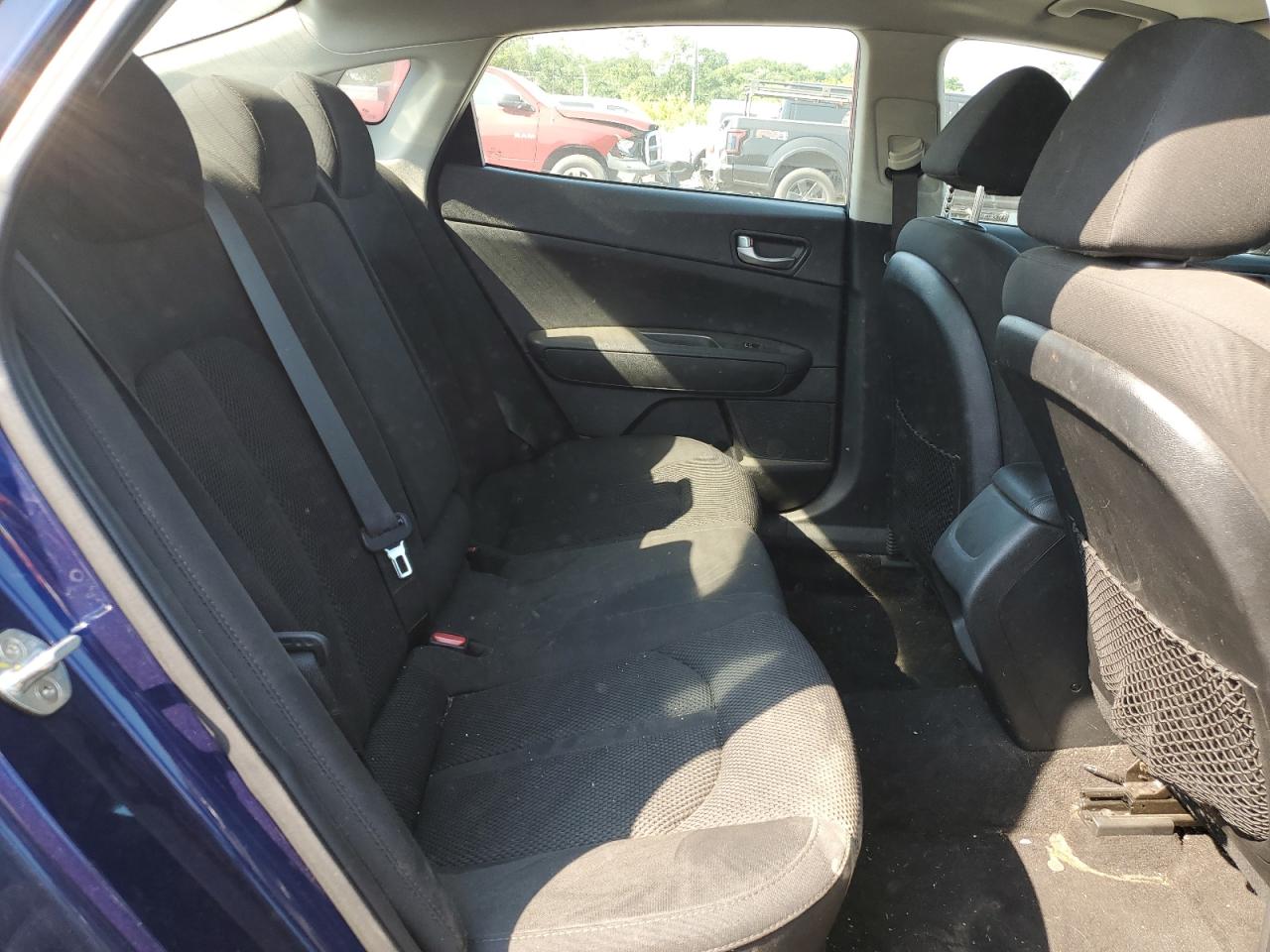 5XXGT4L31KG337863 2019 Kia Optima Lx