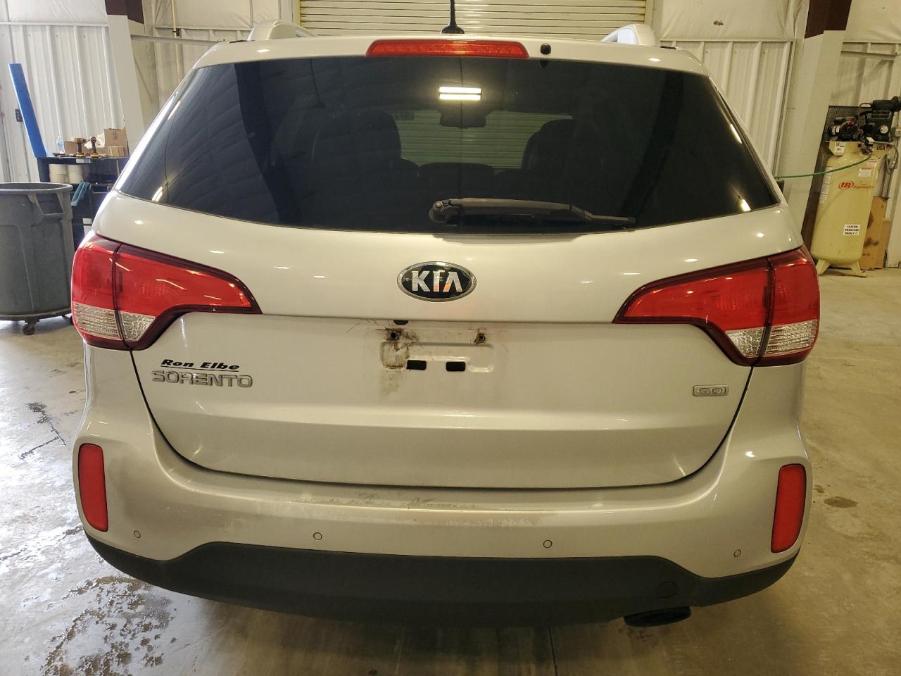 5XYKTCA66FG586159 2015 Kia Sorento Lx