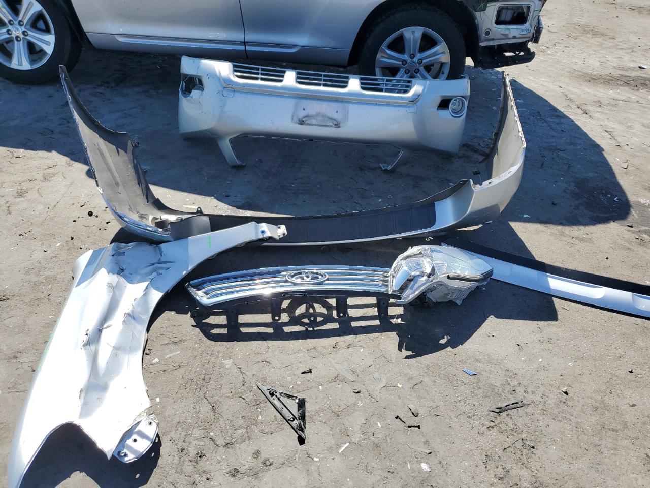 5TDDK3EH4AS023386 2010 Toyota Highlander Limited