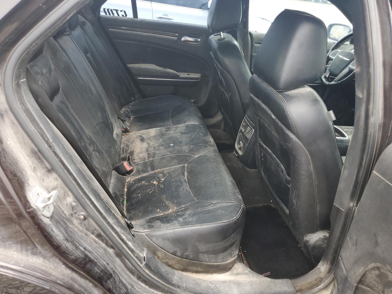 2C3CCAET5CH236564 2012 Chrysler 300C