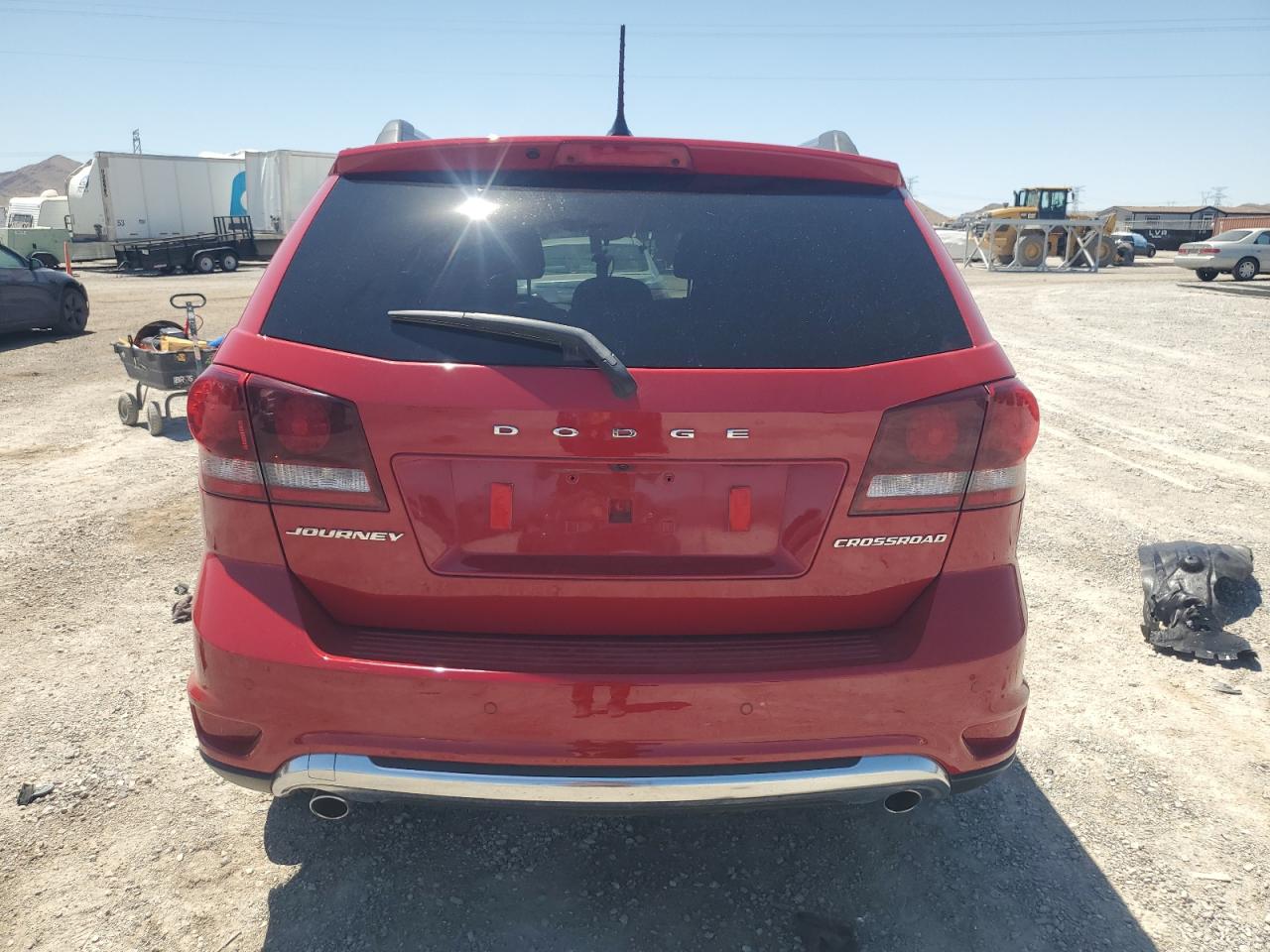 3C4PDCGG2JT335899 2018 Dodge Journey Crossroad
