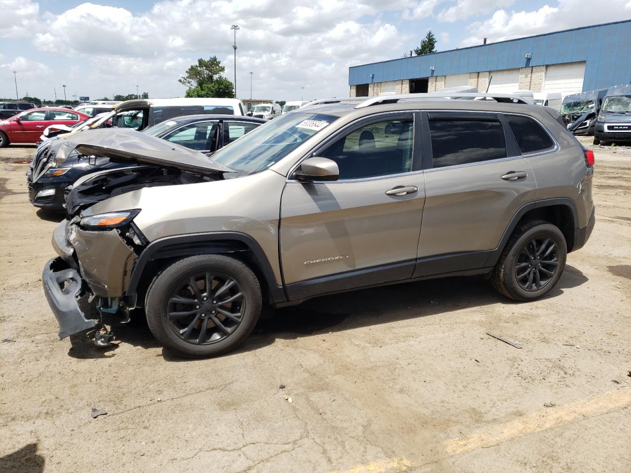 2017 Jeep Cherokee Latitude vin: 1C4PJLCS7HW577787