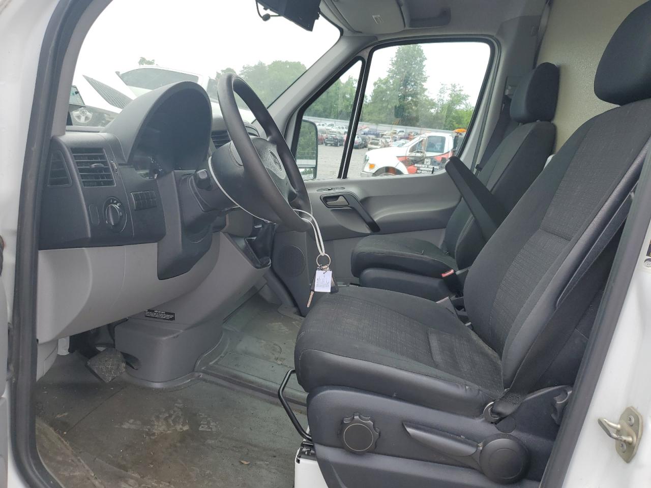 WD3PE7CC8E5834097 2014 Mercedes-Benz Sprinter 2500