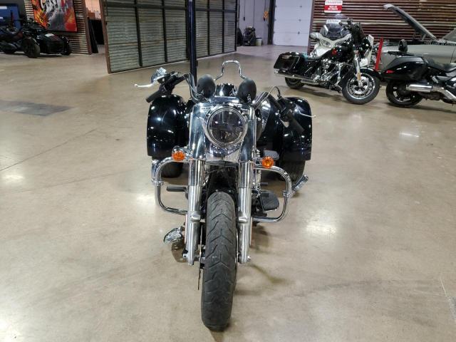 2019 HARLEY-DAVIDSON FLRT 1HD1MCP19KB858260