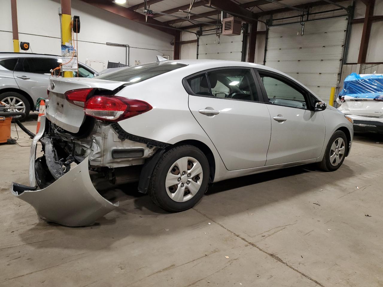 2017 Kia Forte Lx vin: 3KPFK4A71HE128953