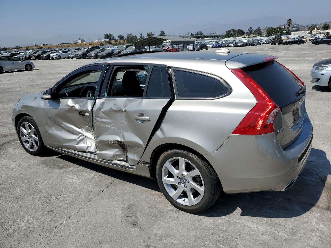 YV140MEAXF1201895 2015 Volvo V60