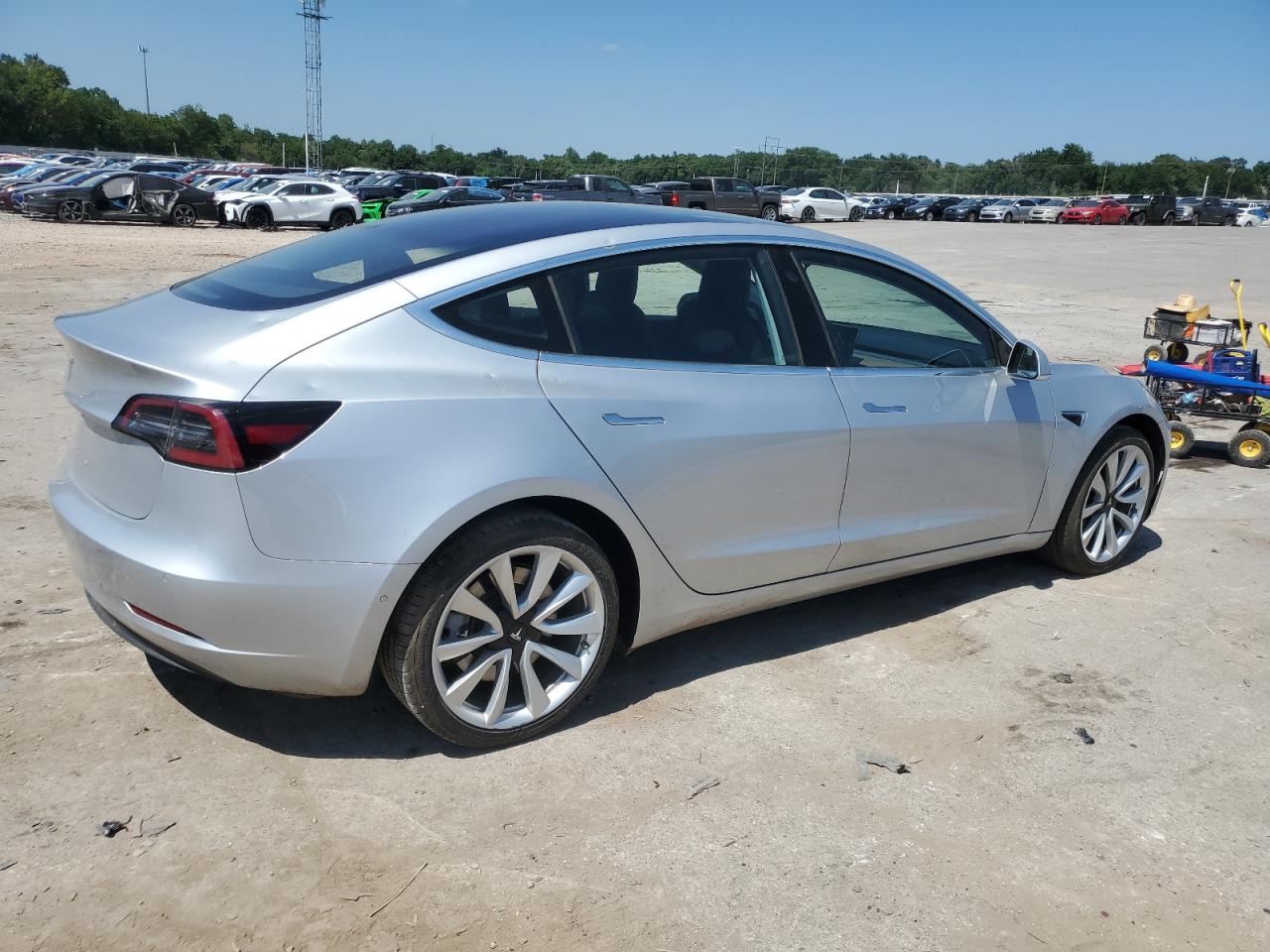 5YJ3E1EA4JF036900 2018 Tesla Model 3