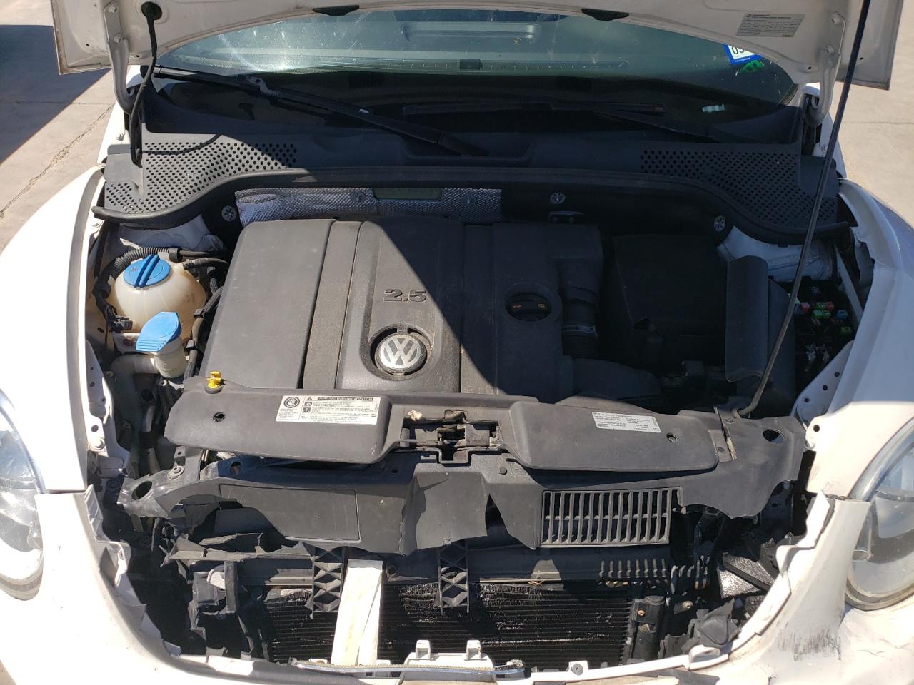 3VWJP7AT7EM610318 2014 Volkswagen Beetle