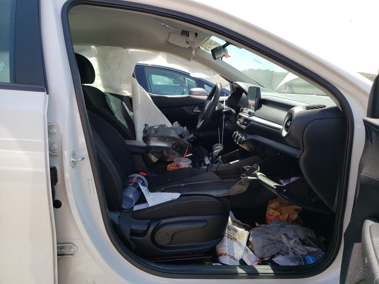 2020 Kia Forte Fe vin: 3KPF24AD4LE212604