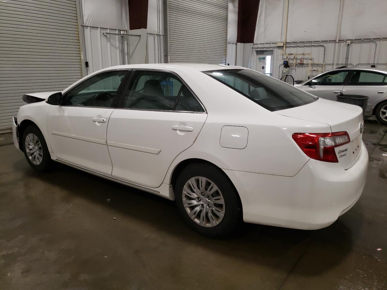 4T4BF1FK4ER399695 2014 Toyota Camry L