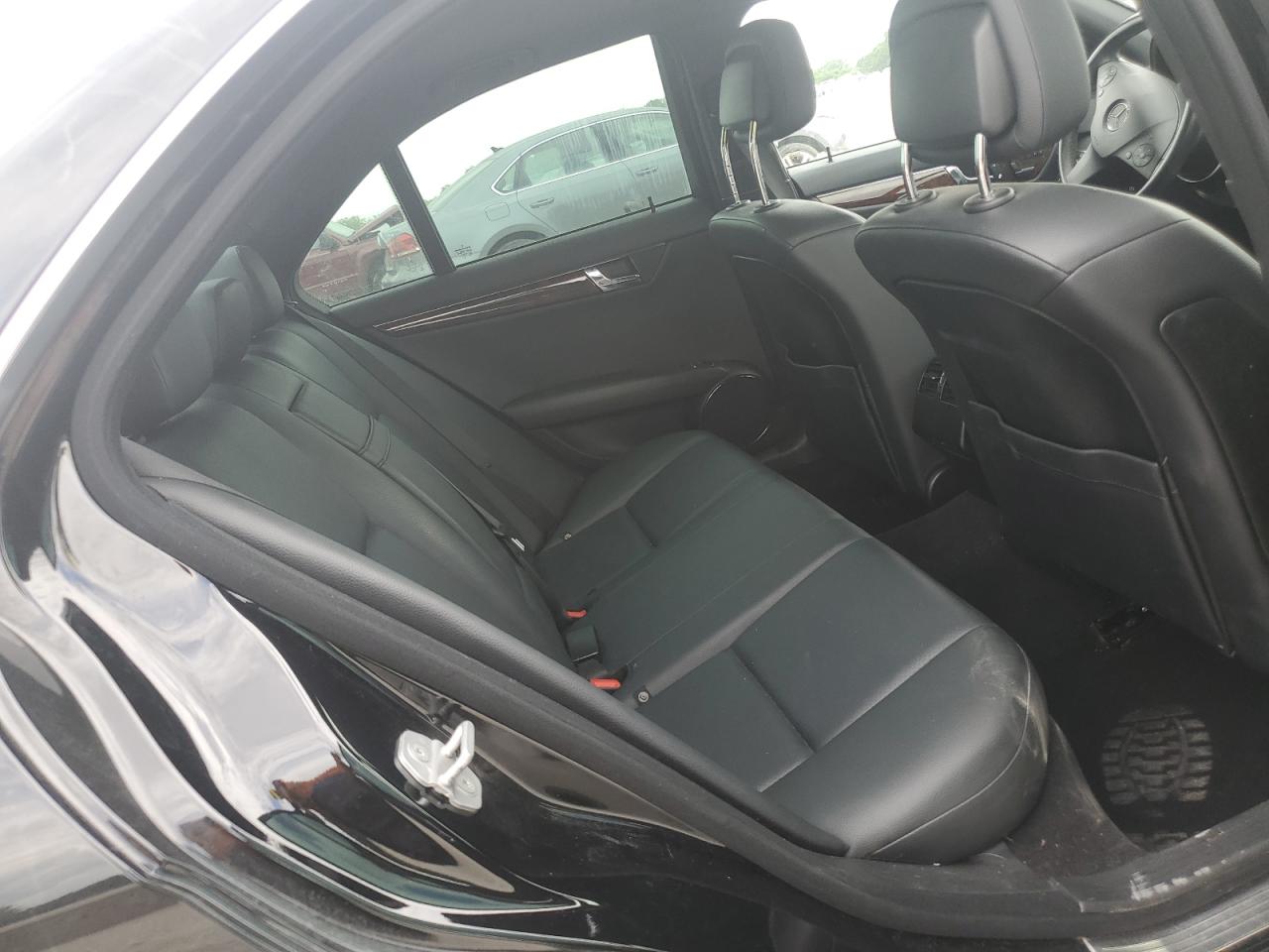 WDDGF8BB2AR106463 2010 Mercedes-Benz C 300 4Matic