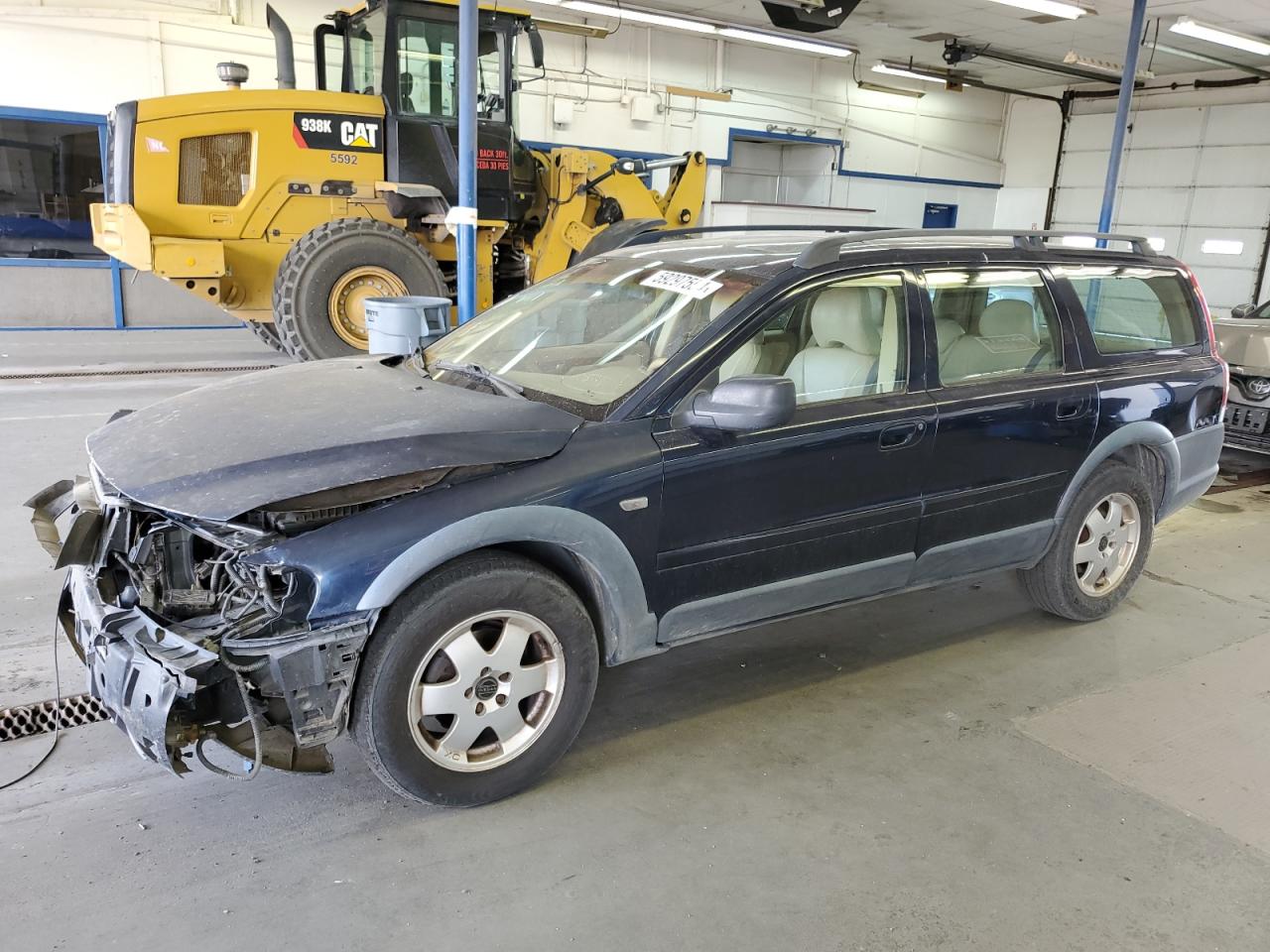 YV1SZ58D711031349 2001 Volvo V70 Xc