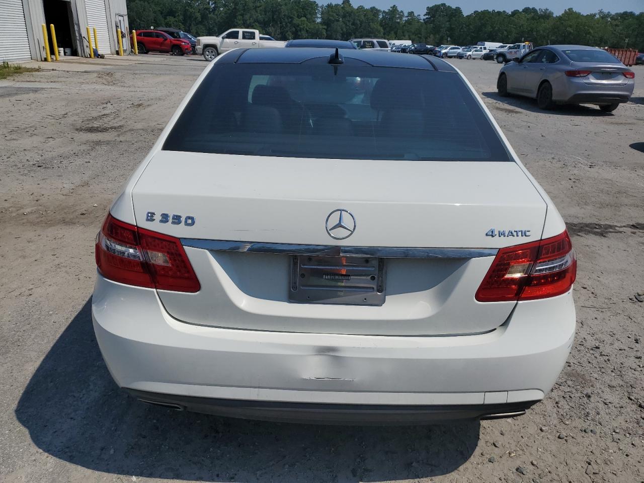WDDHF8HBXBA480881 2011 Mercedes-Benz E 350 4Matic