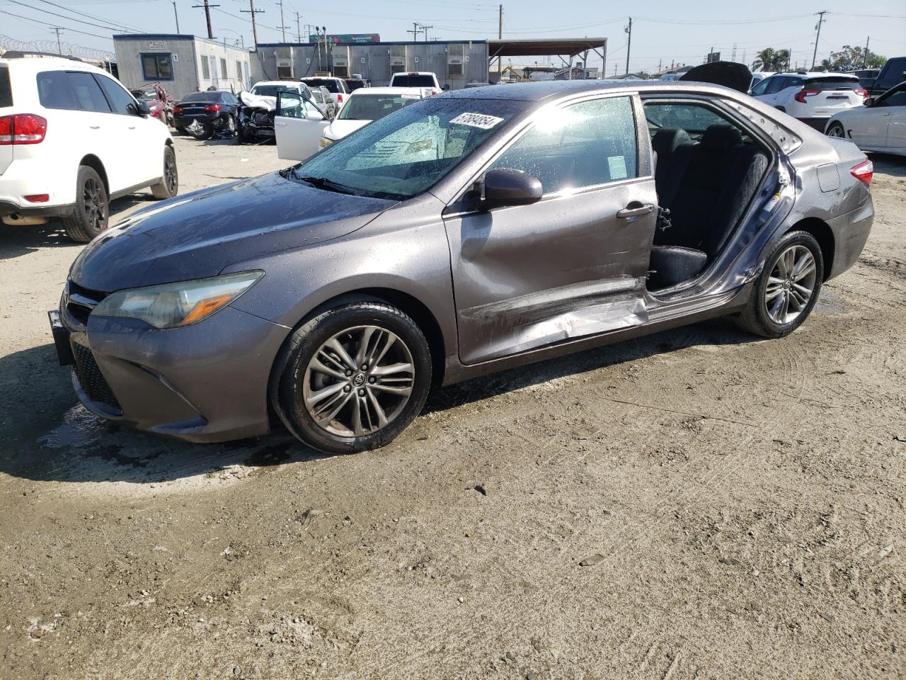 4T1BF1FK0GU170668 2016 Toyota Camry Le