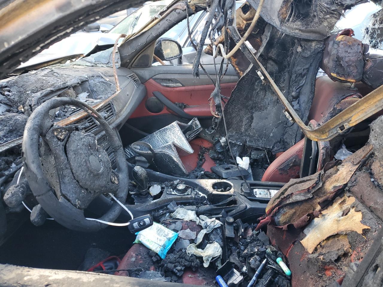 WBAVL1C59FVY38658 2015 BMW X1 xDrive28I