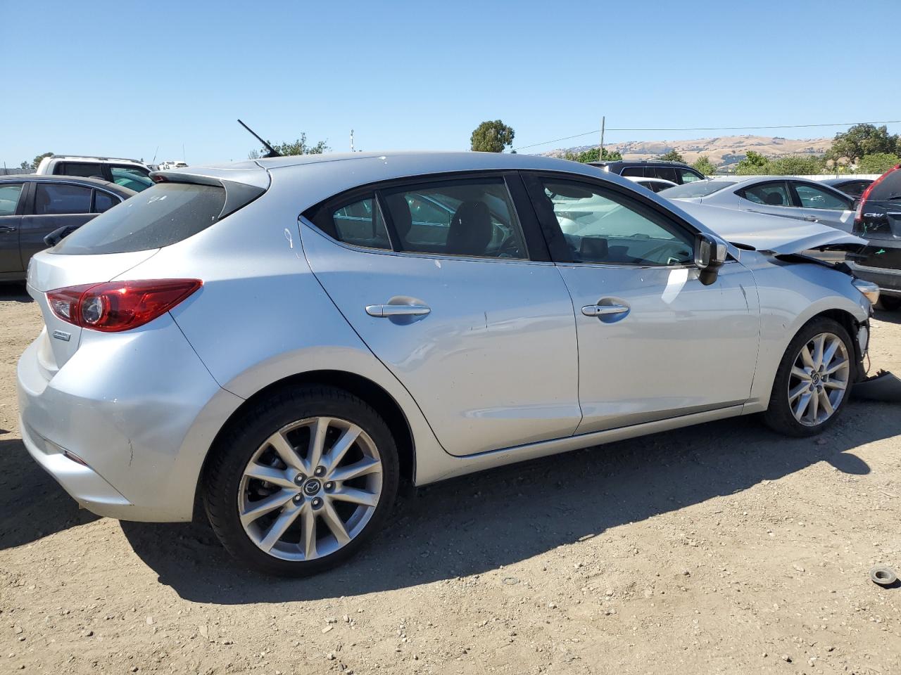 2017 Mazda 3 Touring vin: 3MZBN1L74HM137313