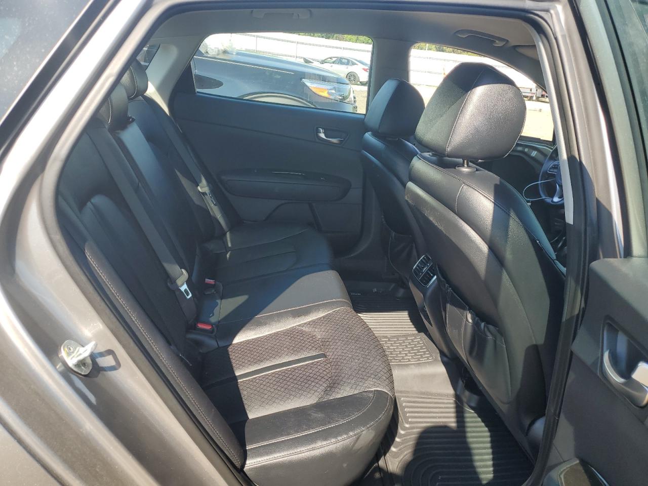 5XXGU4L30GG084040 2016 Kia Optima Ex