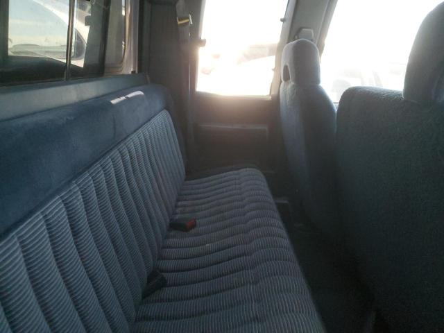 1994 Chevrolet Gmt-400 C2500 VIN: 2GCFC29K9R1256687 Lot: 59286574