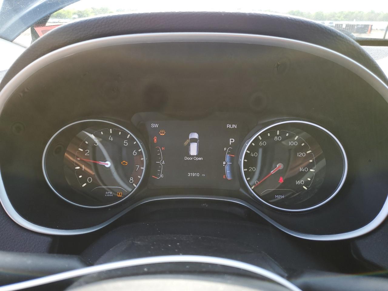 3C4NJDBB8JT395669 2018 Jeep Compass Latitude