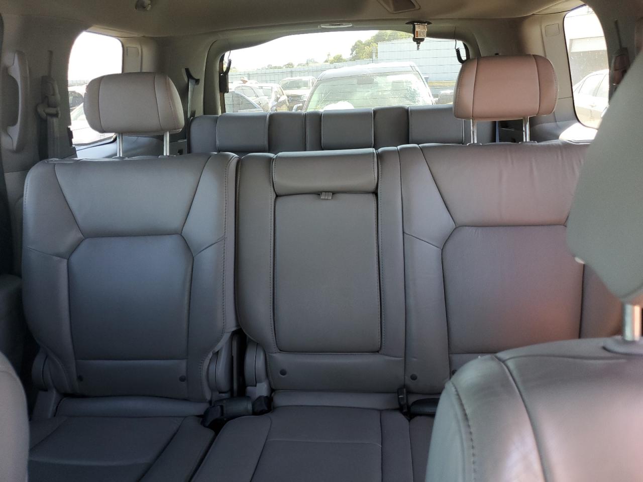 5FNYF4H55BB063074 2011 Honda Pilot Exl