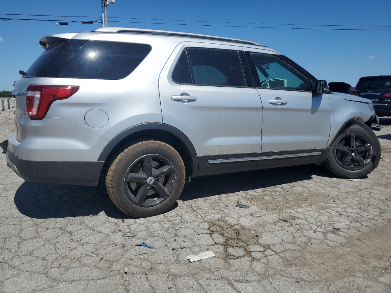 1FM5K8D87HGE31402 2017 Ford Explorer Xlt