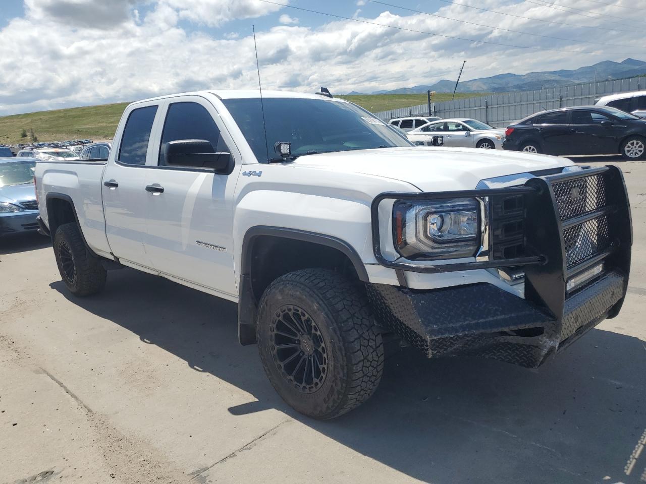 1GTV2LEC2JZ375437 2018 GMC Sierra K1500